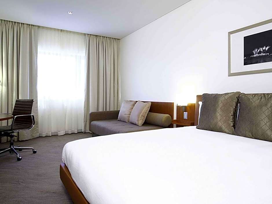 Novotel Canberra