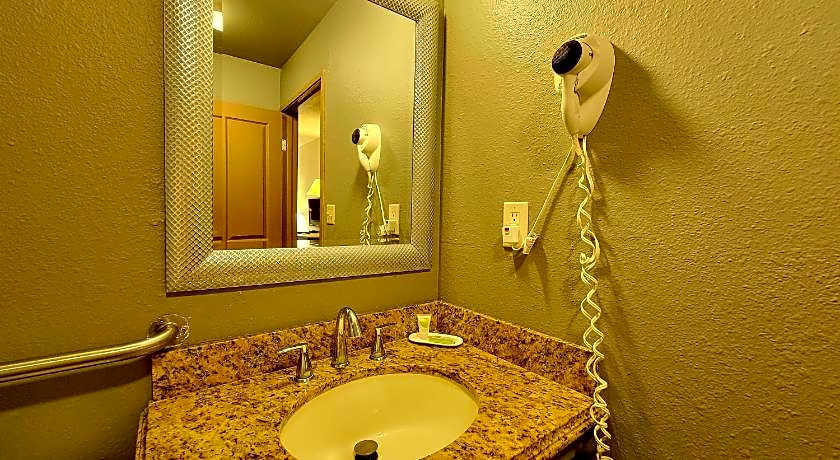 OYO Hotel Castle Rock CO Downtown