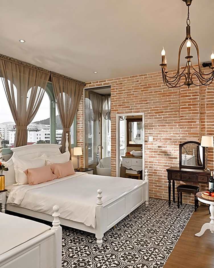 Photo 1 of 7 of Family Suite