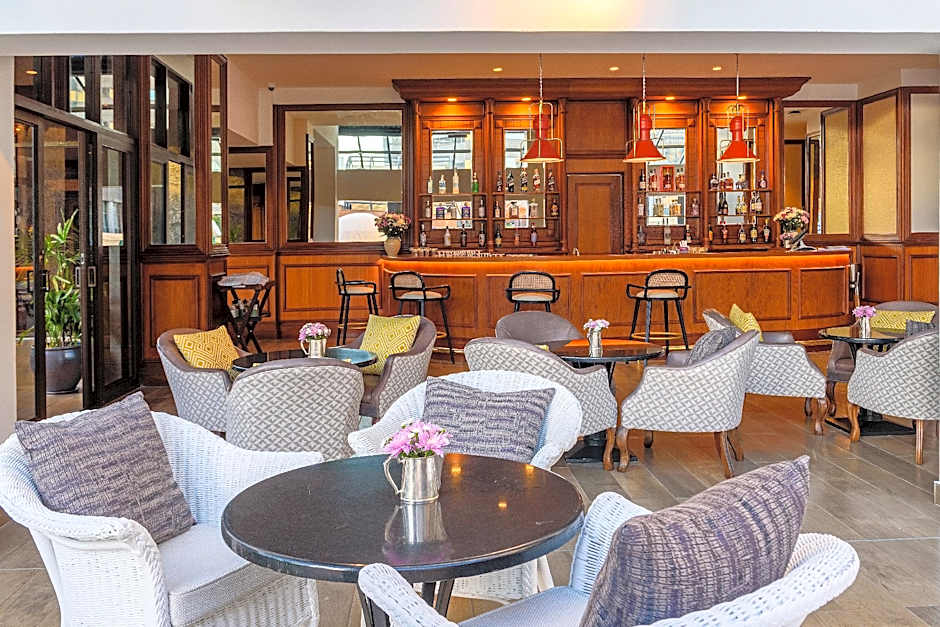 Hyatt Regency Harare, The Meikles