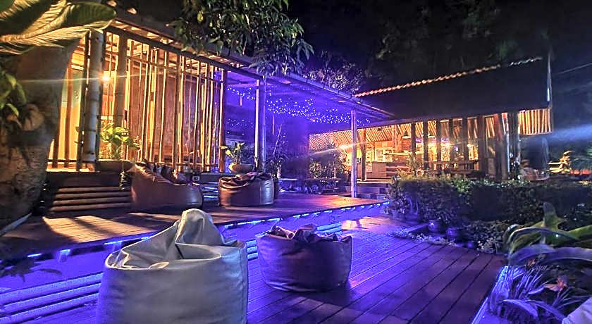 Aha Lanta Cozy Hostel