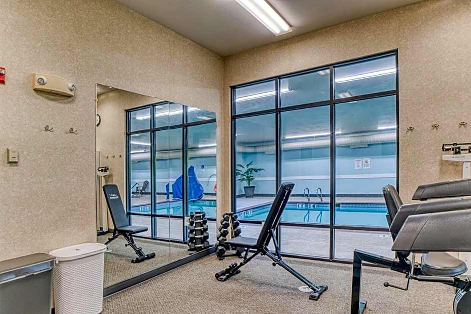 Evergreen Inn and Suites