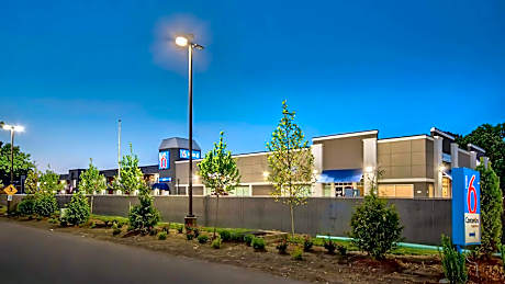 Motel 6 Louisville, Ky- Airport/ Fair Expo