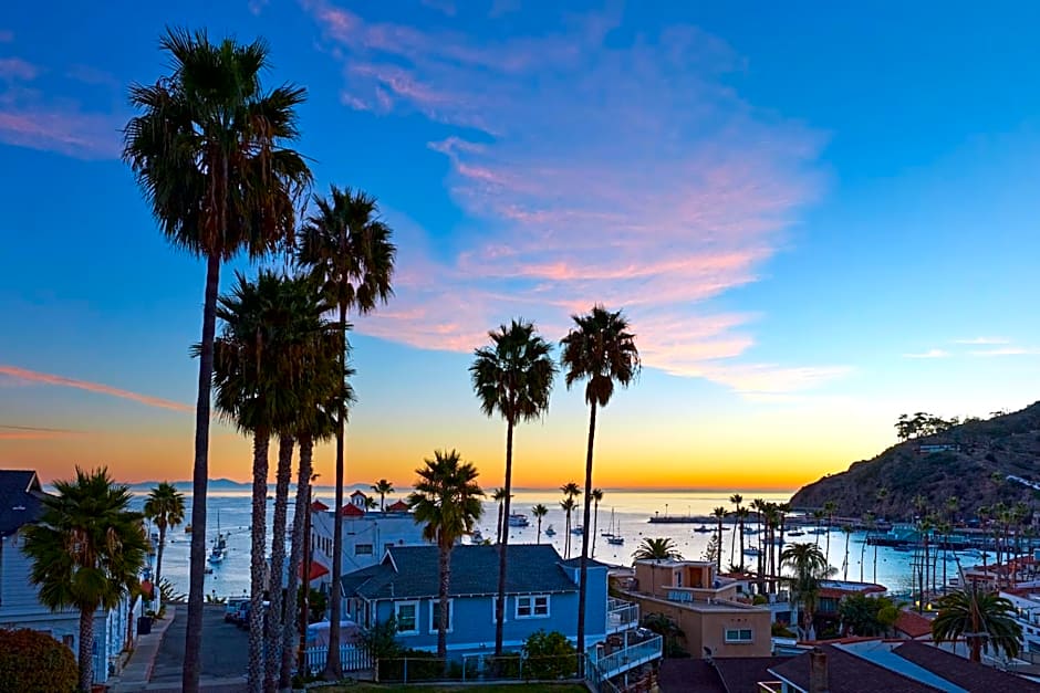 Seaport Village Inn, Avalon