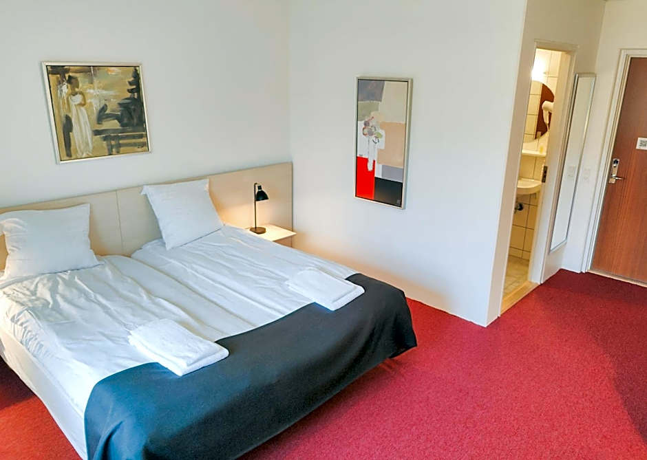 1 Double Bed or 2 Beds — 13 fotoğraftan 1. fotoğraf