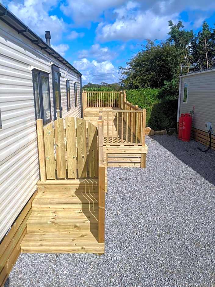 Lytham Luxe 6 Birth Caravan