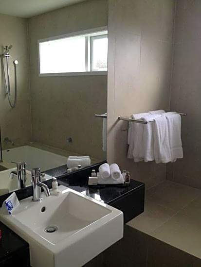 Brentwood Hotel