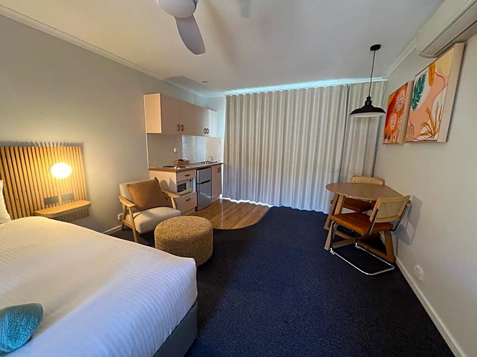 South Seas Motel & Apartments