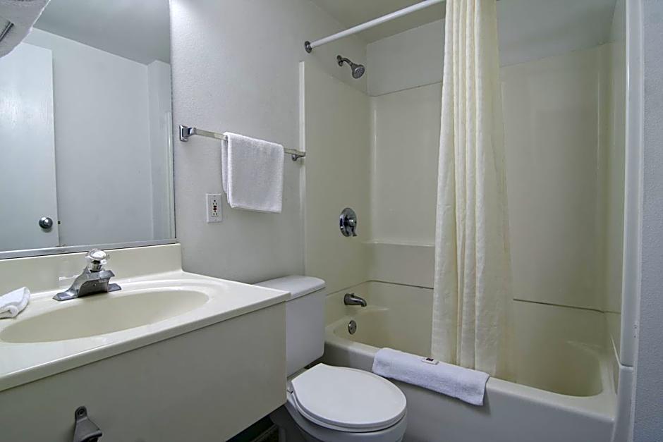 Motel 6-Lakeville, MN - South - Lakeville