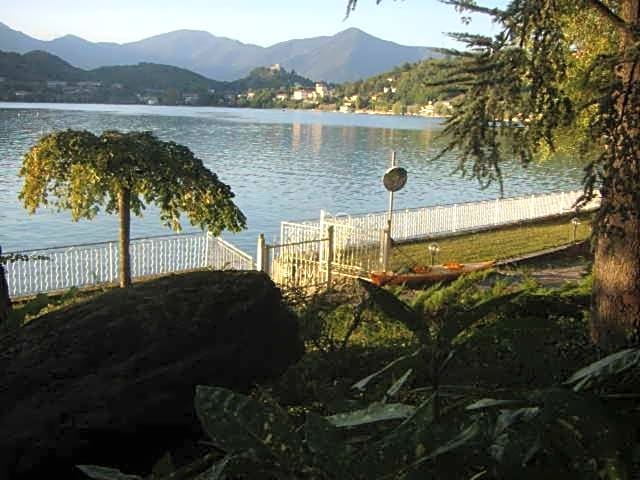 B&B In Riva al Lago