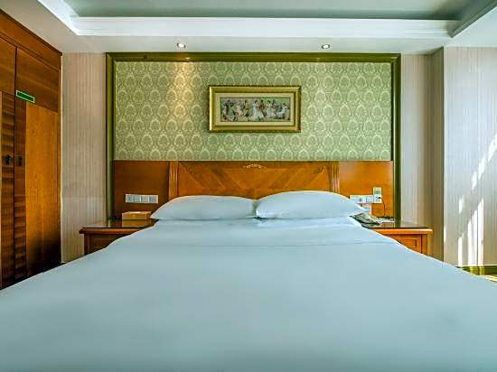 Vienna Hotel Huizhou West Lake Maidi South Road