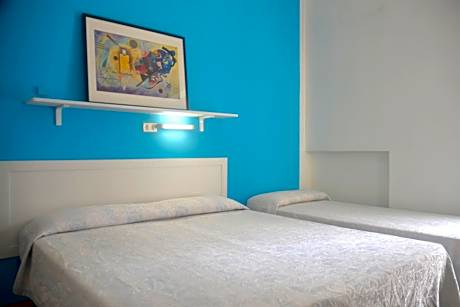 Triple Room with Balcony