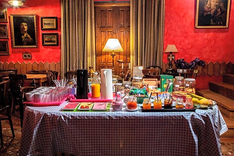 Hotel Royo Guarde-Puente Faco, junto al río Mundo