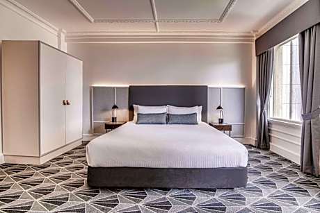 Deluxe Station View King or Twin Room