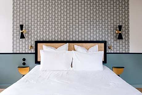 Double Room with Pool View