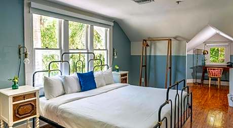 Miami River Inn by Renzzi