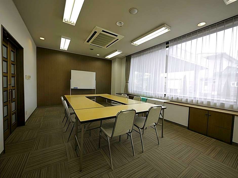 Hotel Route Inn Court Minami Matsumoto