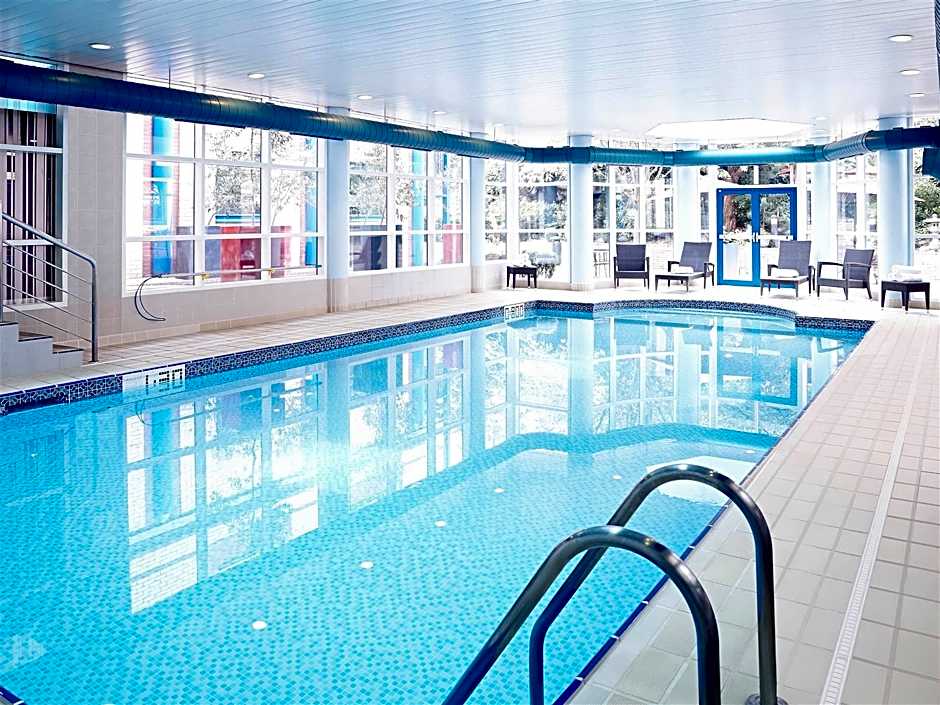 Novotel London Heathrow Airport M4 Jct. 4