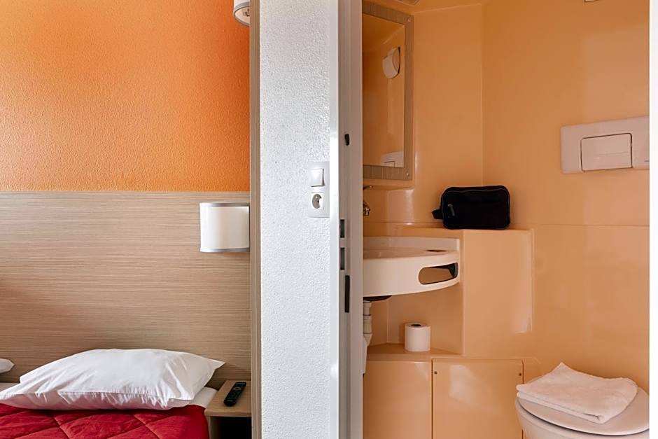 Premiere Classe La Ville Du Bois