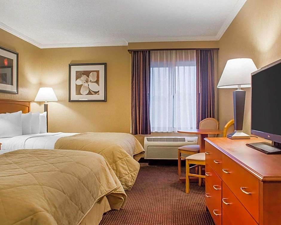 Photo 1 of 3 of 2 Queen Beds, Pet-Friendly