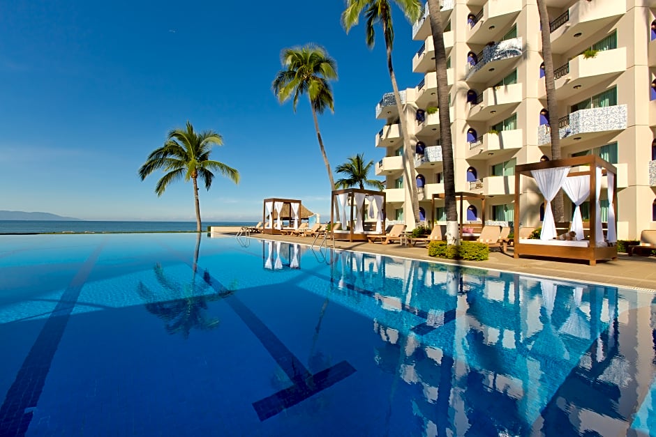Crown Paradise Golden All Inclusive Adults Only