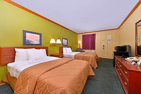 2 Double Beds Non-Smoking