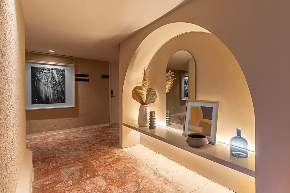 Oliva Plaza Hotel