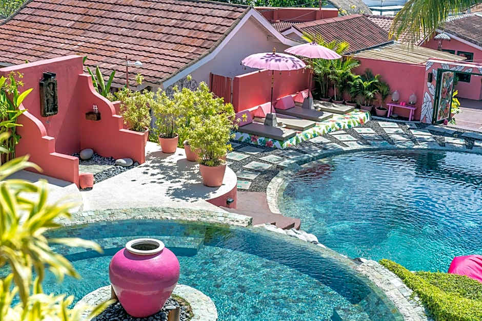PinkCoco Uluwatu - Constant Surprises & for Cool Adults Only