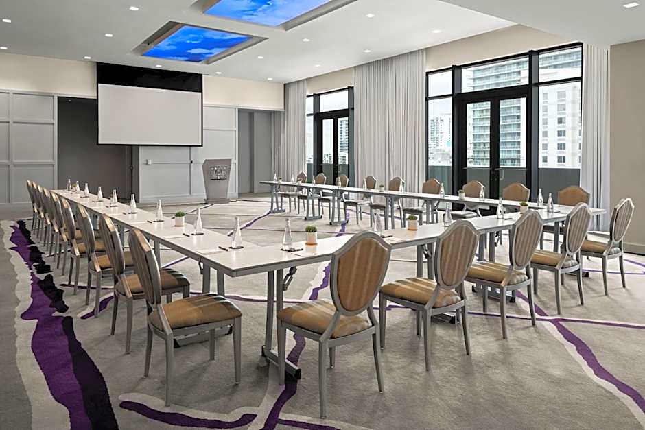 Dua Miami, Autograph Collection