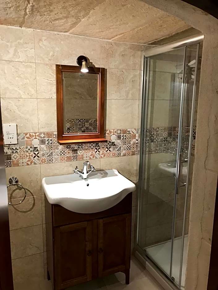 The Cloisters Bed And Breakfast