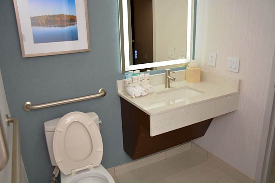 Four Points by Sheraton Fayetteville Fort Liberty
