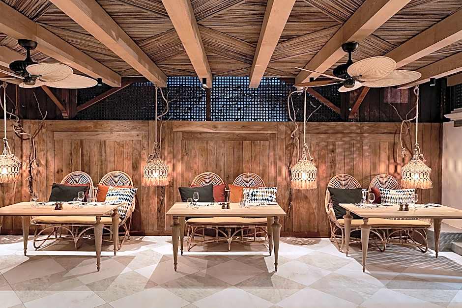 Paradise Cove Boutique Hotel