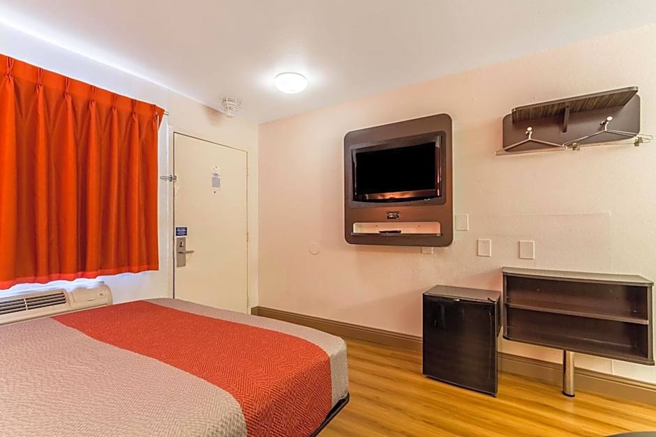 Motel 6-Garland, TX - Dallas