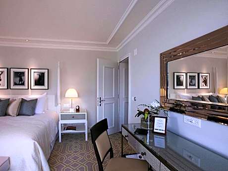 Quincy Jones Suite King Lake View