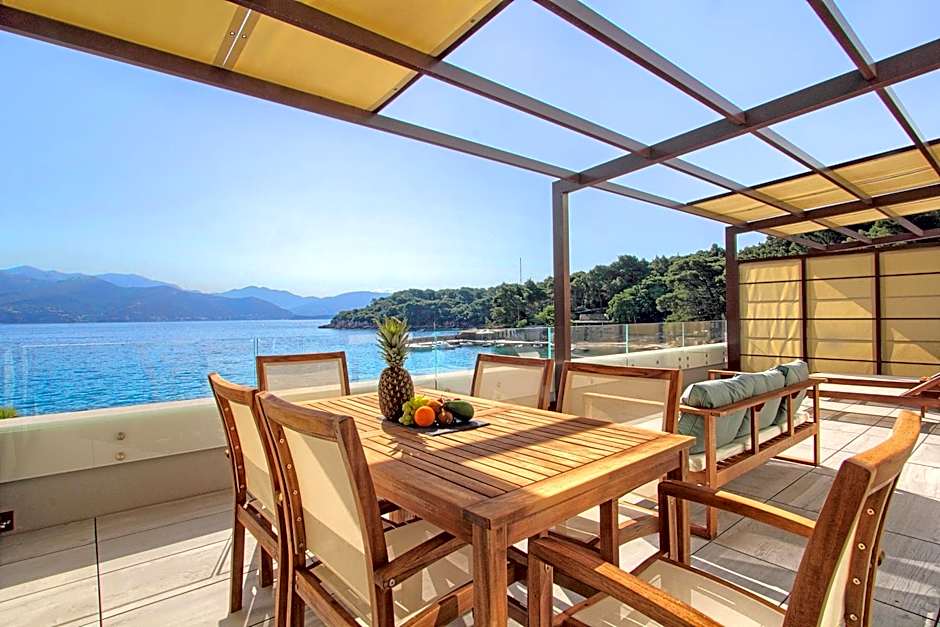 Kalamota Beach House