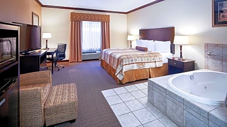 accessible - 1 king, mobility accessible, communication assistance, roll in shower, jetted tub, non-smoking, full breakfast
