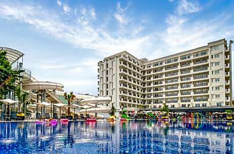 Bonita Luxury Resort & Spa