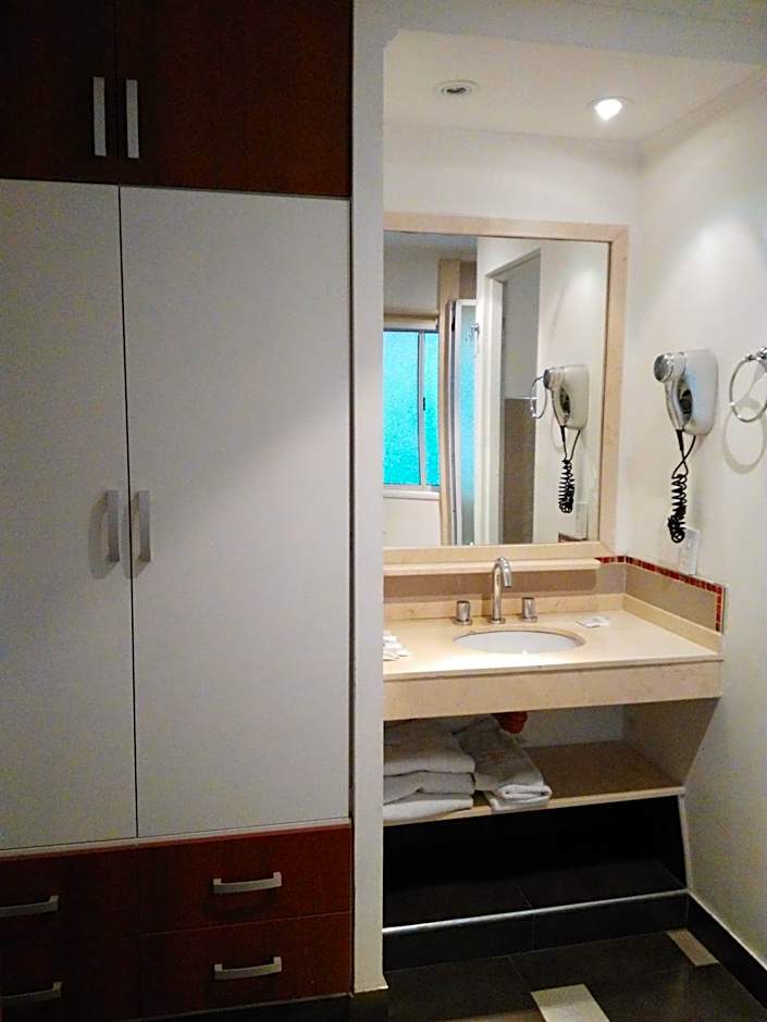 Hotel A&B Internacional