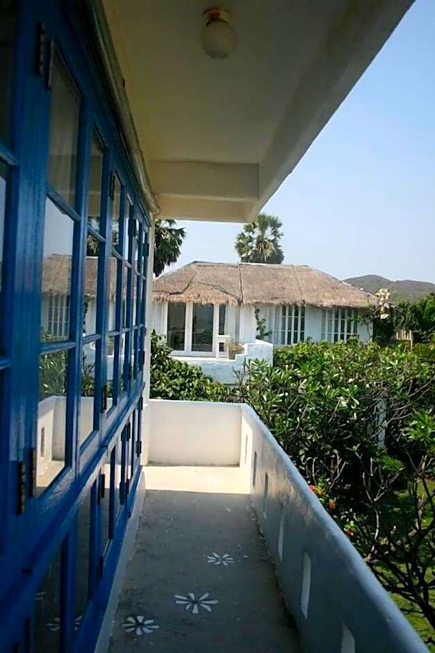 Hua Plee Lazy Beach Hotel