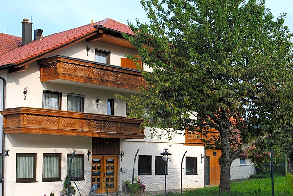 Gasthof-Hotel-Löwen