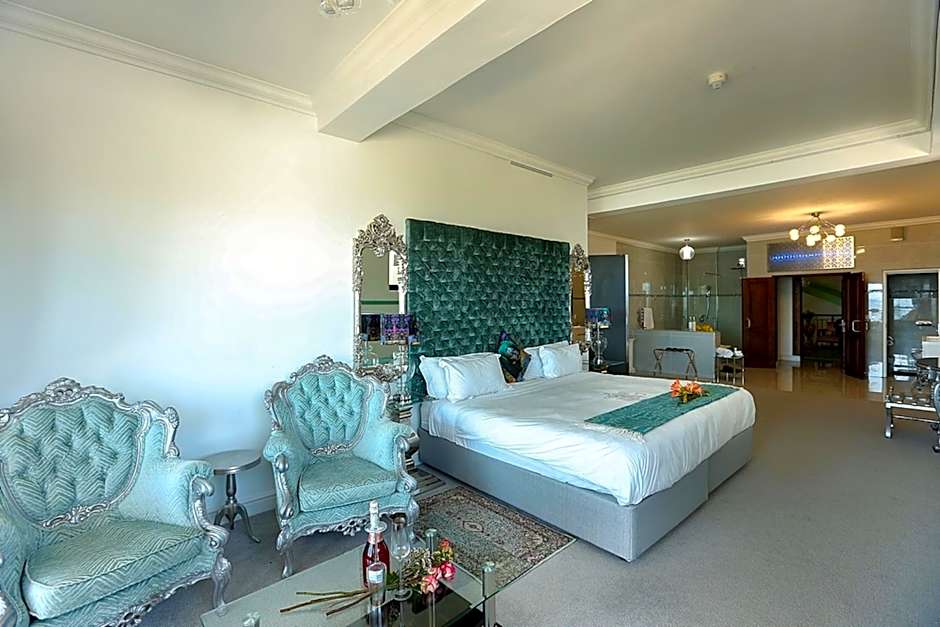 Misty Waves Boutique Hotel