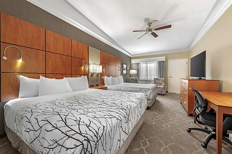 Best Western Plus Silver Saddle Inn