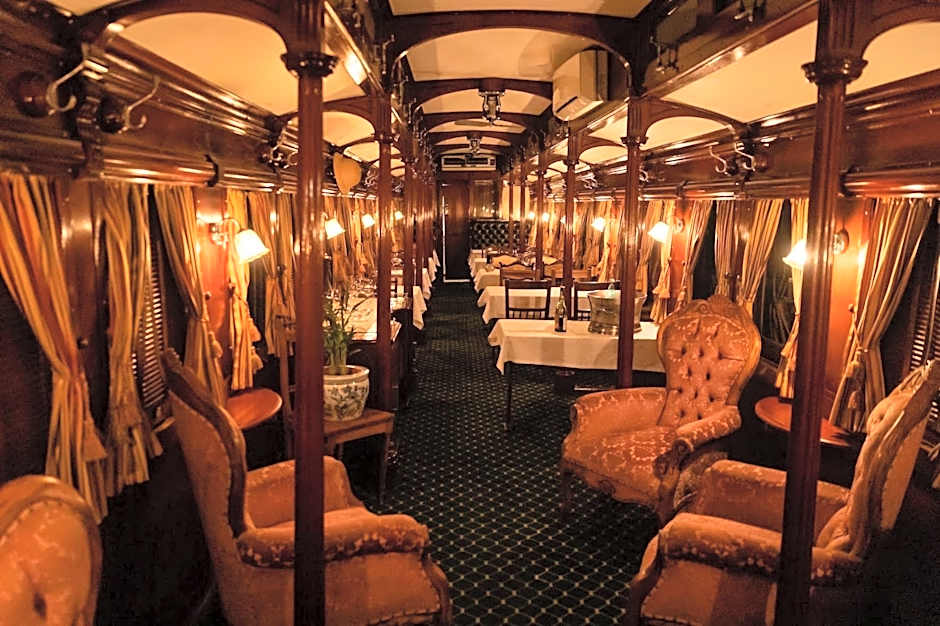 Out in Africa Wildlife Lodge