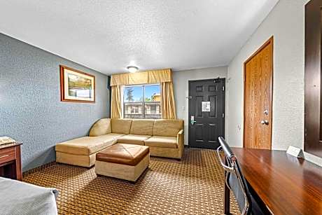 King Room with Sofa Bed - Non-Smoking