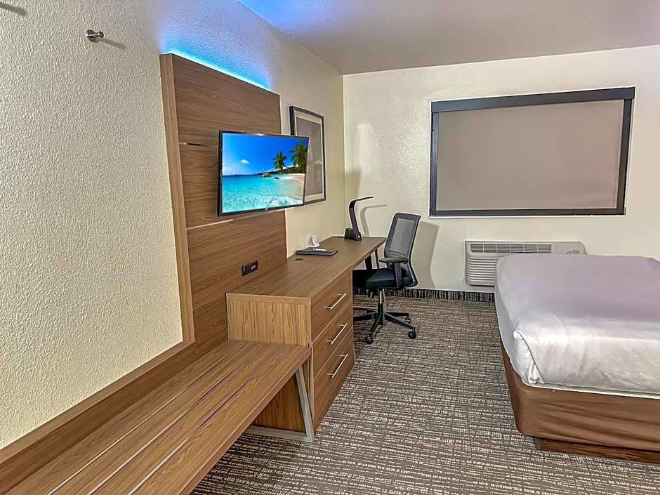 Estherville Hotel & Suites