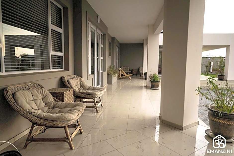 36 Emanzini (Holiday home lake view)