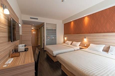Superior Queen Room with Two Queen Beds