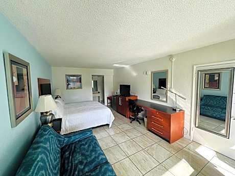Standard King Room