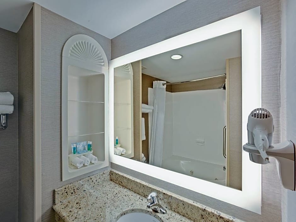 Holiday Inn Express Hotel & Suites Bethlehem By IHG