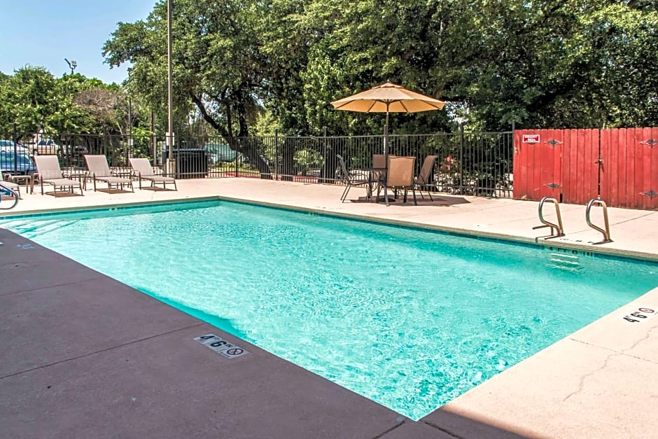 Comfort Suites Round Rock - Austin North I-35
